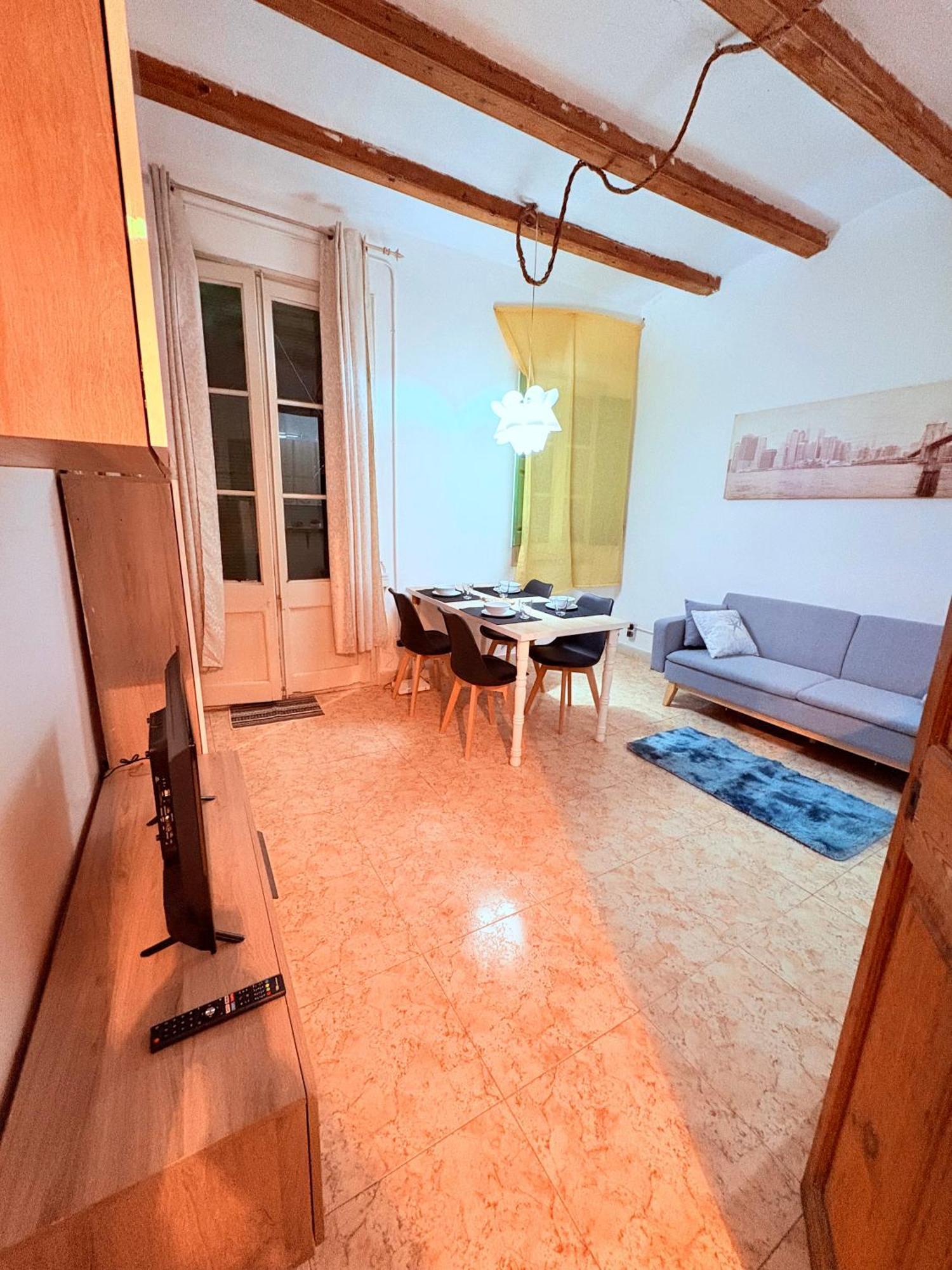 Amazing And Stylish Flat For 4 People With Breakfast Included 2 Blocks Away From Poblenou Apartamento Barcelona