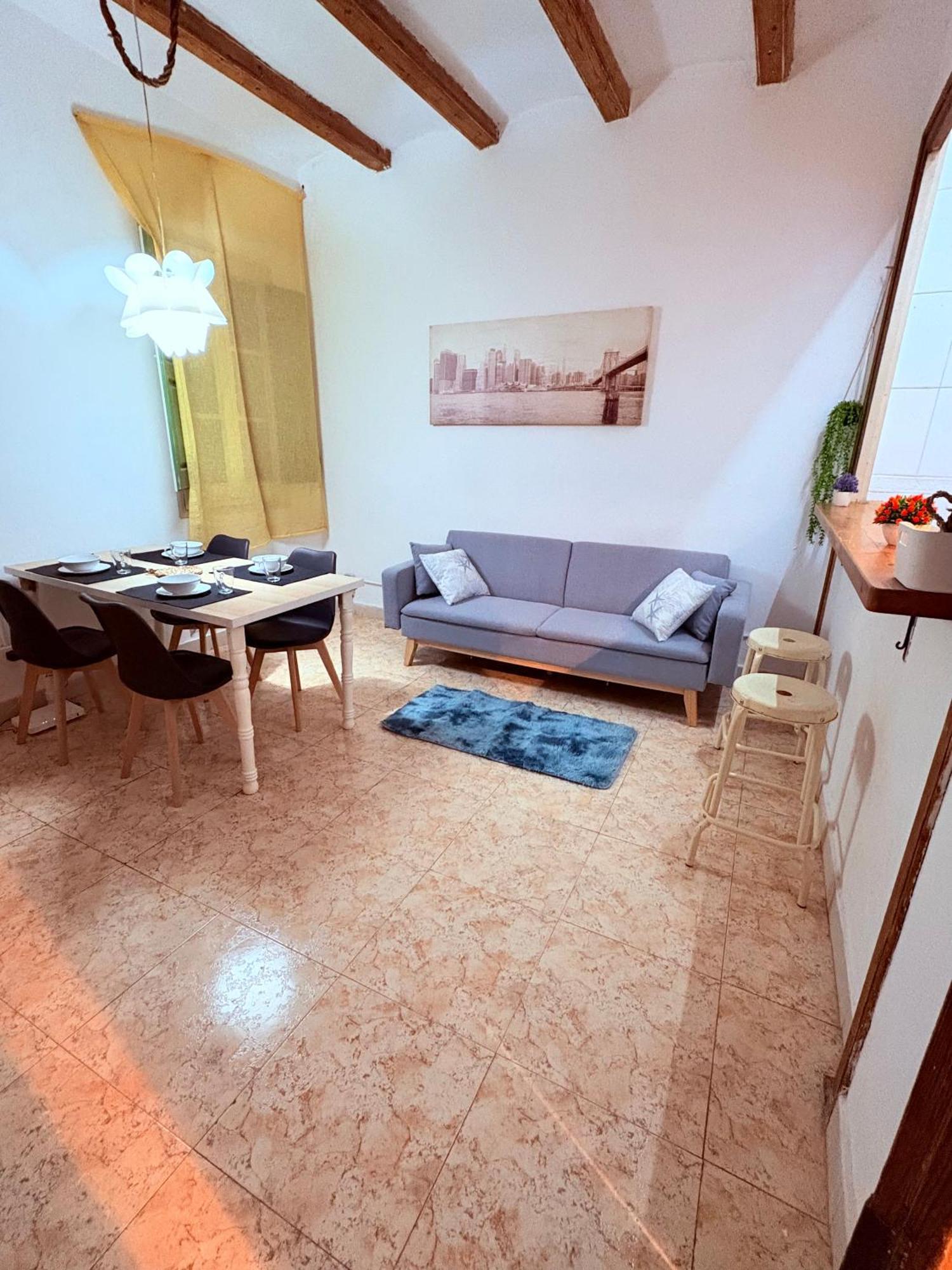 Amazing And Stylish Flat For 4 People With Breakfast Included 2 Blocks Away From Poblenou Apartamento