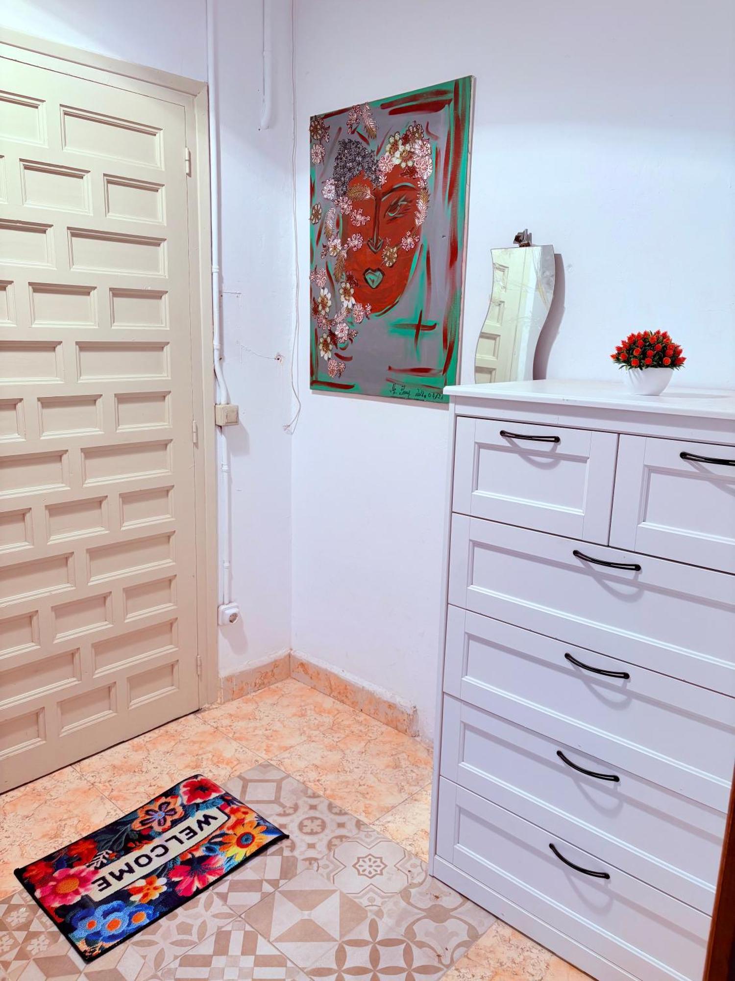 Amazing And Stylish Flat For 4 People With Breakfast Included 2 Blocks Away From Poblenou * Barcelona