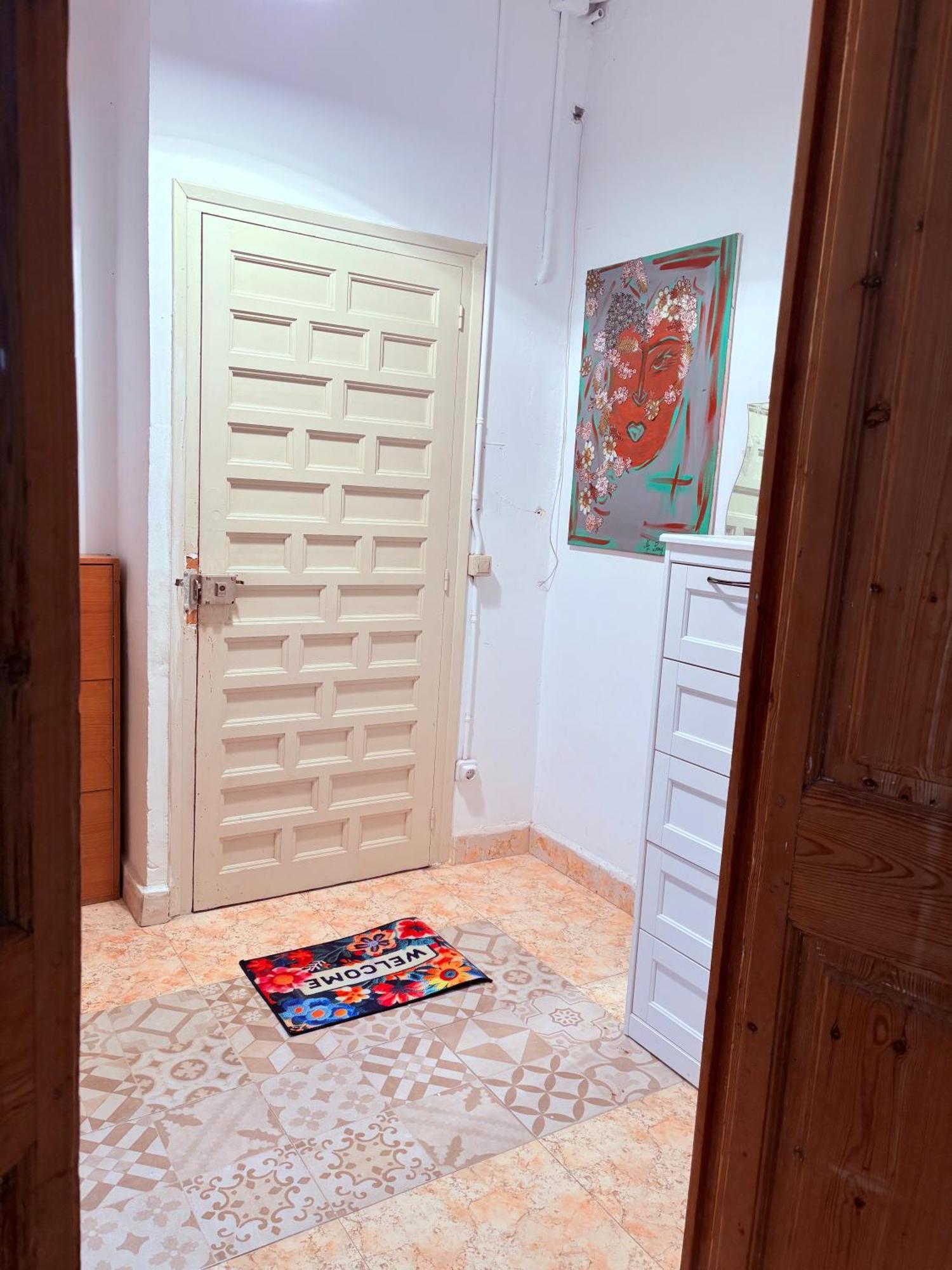 Amazing And Stylish Flat For 4 People With Breakfast Included 2 Blocks Away From Poblenou Barcelona